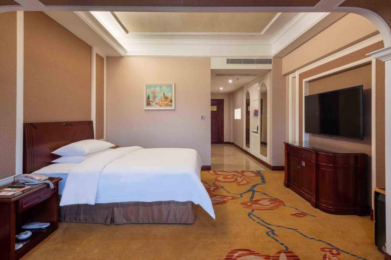 Vienna Hotel Shenzhen Songgang Liye Road Екстер'єр фото