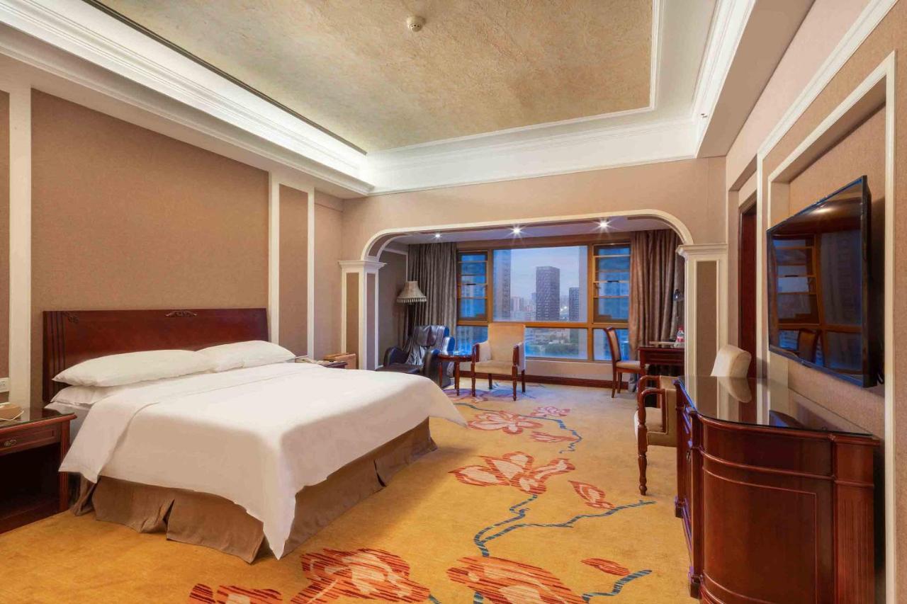 Vienna Hotel Shenzhen Songgang Liye Road Екстер'єр фото